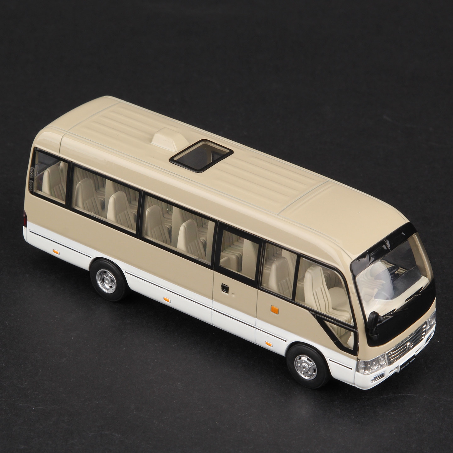 Toyota Coaster 1:64 Alloy Die- - Die Cast Car 1 64 评论和价格